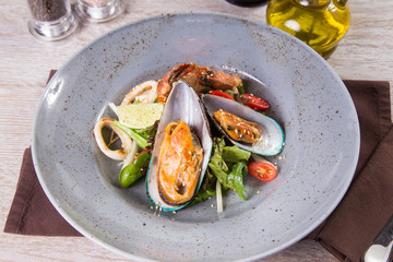 salad with seafood