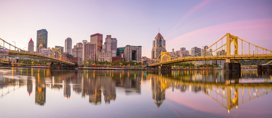Panorama of downtown Pittsburgh at twilight - obrazy, fototapety, plakaty