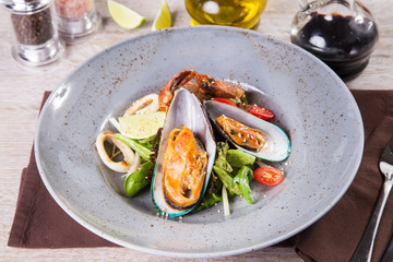 salad with seafood