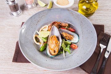 salad with seafood