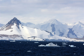 Fototapeta na wymiar Antarktis- Landschaft