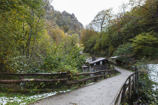 Arroyo de los Arrudos 2, Caleao, Asturias