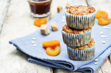 Greek yogurt oats dried apricots muffins