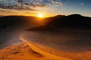 Sunrise on top of Dune 45