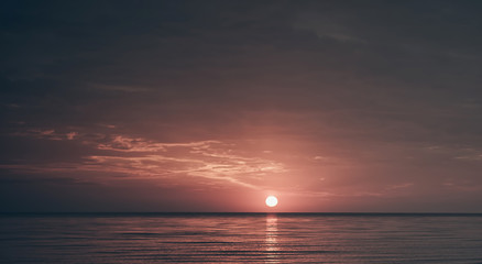 Fototapeta premium Sun over the sea