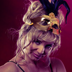Obraz premium Amazing woman with carnival mask.