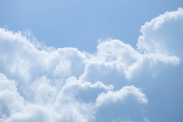 Fototapeta na wymiar cloud on blue sky background