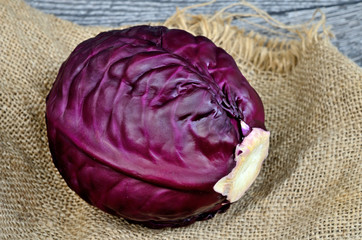 Obraz premium red cabbage on sack