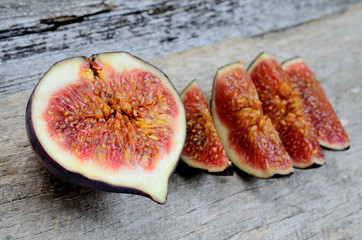 figs on table