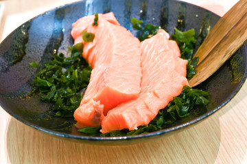 Salmon sahimi