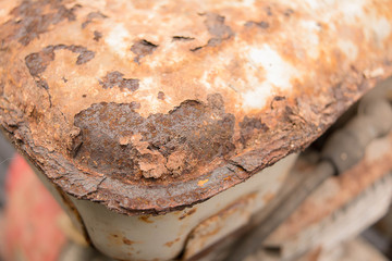 Rust on the tank engine, Old tank engine