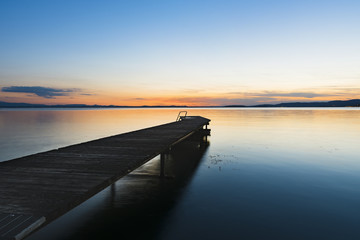 Tramonto sul lago