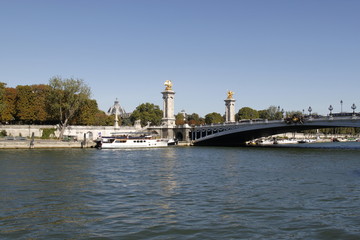 Pont Alexandre III sur la Seine à Paris	