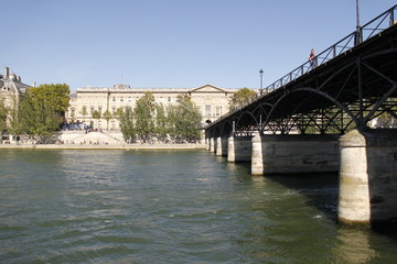 Pont des Arts sur la Seine à Paris	