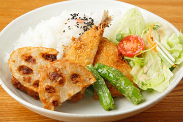 アジフライとレンコンのはさみ揚げのランチ