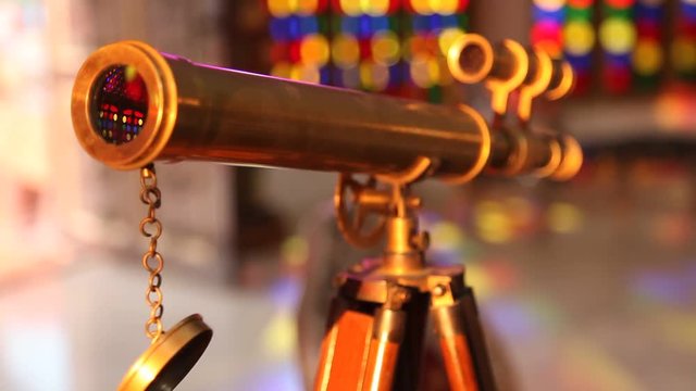 Handheld telescope on stand