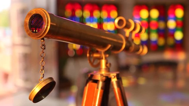 Handheld telescope on stand
