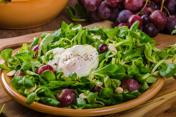 Lamb lettuce salad