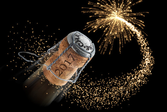 Champagnerkorken mit Feuerwerk 3