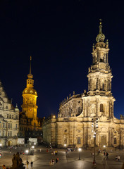 Fototapeta na wymiar Hofkirche und Schlossplatz, Dresden