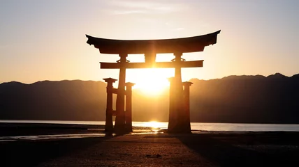 Rolgordijnen Miyajima Torii at Sunset © Patrick Ellis