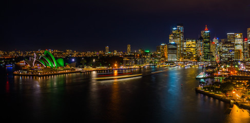 Fototapeta na wymiar Nighttime Cityscape of Sydney Harbour