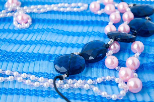 Jewelry is the blue ribbon caproic gafrirovannoy  