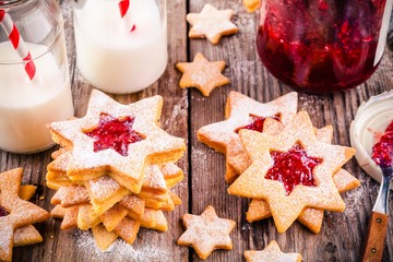 Christmas Linzer cookies with raspberry jam