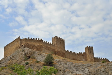 Naklejka premium Genoese fortress at sunset in the sun
