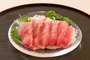 中トロの刺身