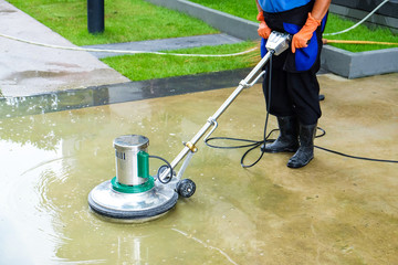 scrubber machine for cleaning and polishing floor