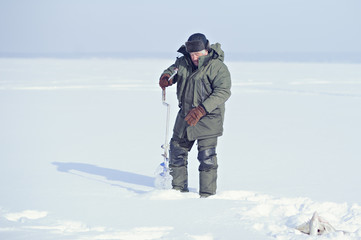 Fototapeta na wymiar Winter fishing