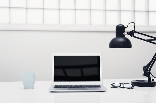simple modern office laptop mockup