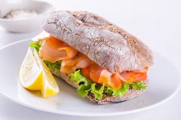 smoked salmon on toasted bread
