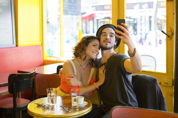 Young couple visiting paris
