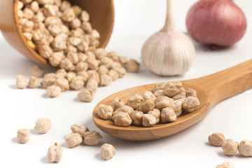 Chick Peas into a spoon