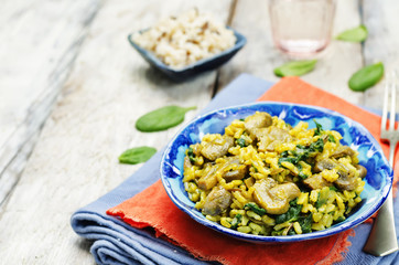 Mushrooms spinach turmeric brown rice