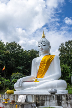 White buddha