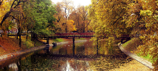 Wroclaw park in autumn 