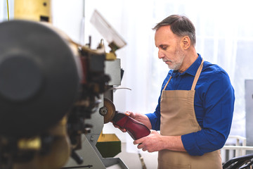 grinding of a boot bottom