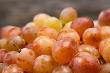 Sweet grapes/Close-up of grapes of different kinds