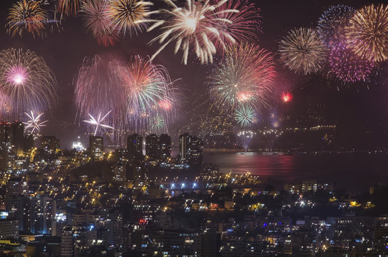 FIREWORKS IN VALPARAISO CHILE, NEW YEAR 2015