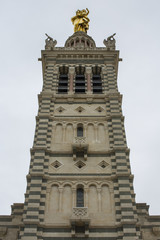 Fototapeta na wymiar Basilique Notre-Dame de la Garde - Marseille