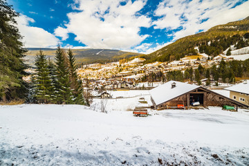 Fototapeta na wymiar panorama of alpine village