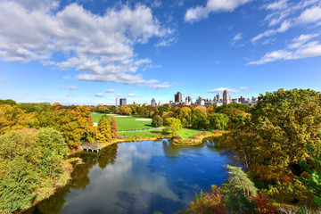 Fototapeta premium Central Park in Autumn in New York City