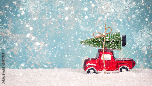 quot weihnachtsbaum mit dem auto abholen quot stockfotos und quot weihnachtsbaum mit dem auto abholen quot stockfotos und