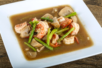 Shrimp and asparagus