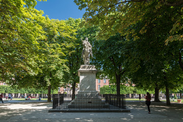 Statue of Louis XIII in Paris