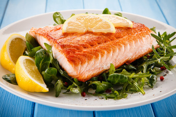 Grilled salmon and vegetables 