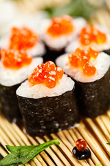 Ikura Sushi Roll